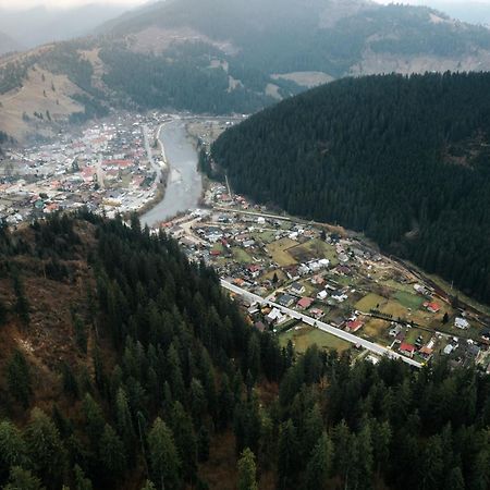Pensiunea Bradet Brosteni Buitenkant foto