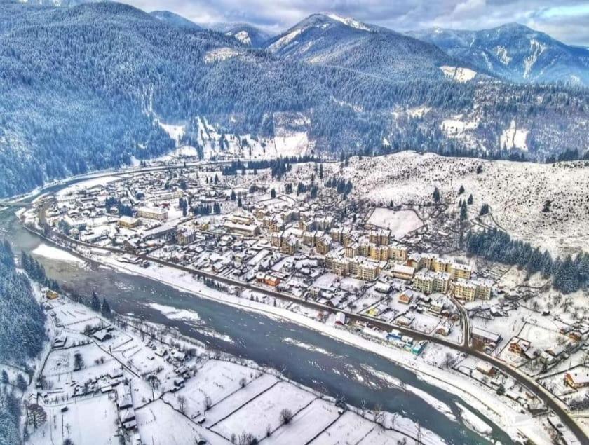 Pensiunea Bradet Brosteni Buitenkant foto