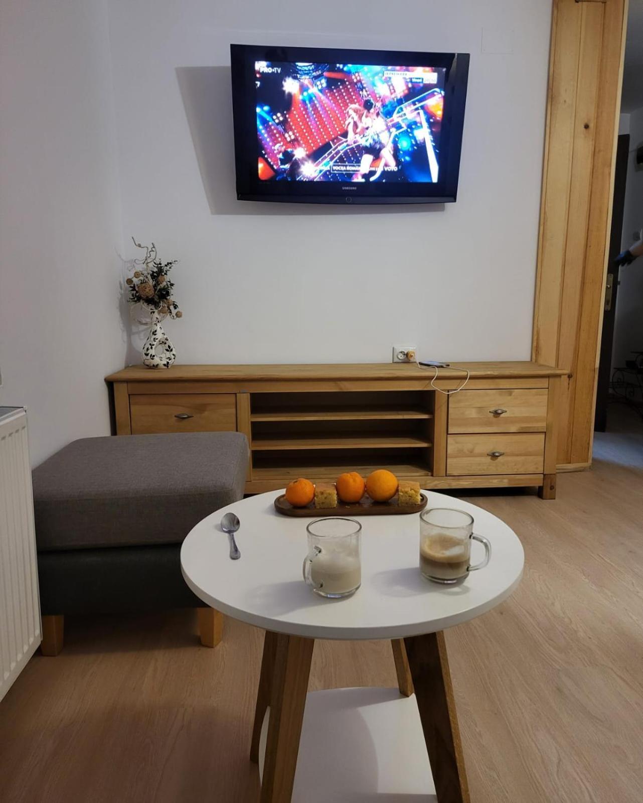 Pensiunea Bradet Brosteni Buitenkant foto